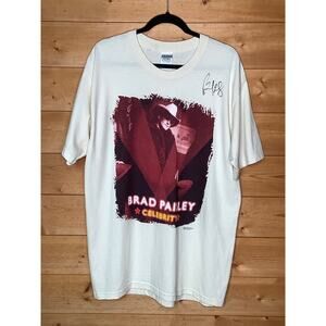 VTG Brad Paisley Signed Autographed fan club party t shirt SZ L NWOT